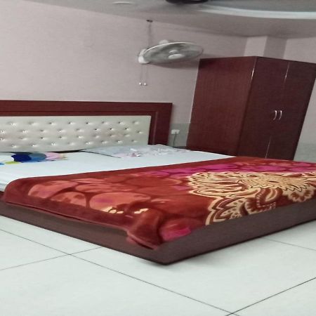 Hotel Kings, Rohtak Zewnętrze zdjęcie