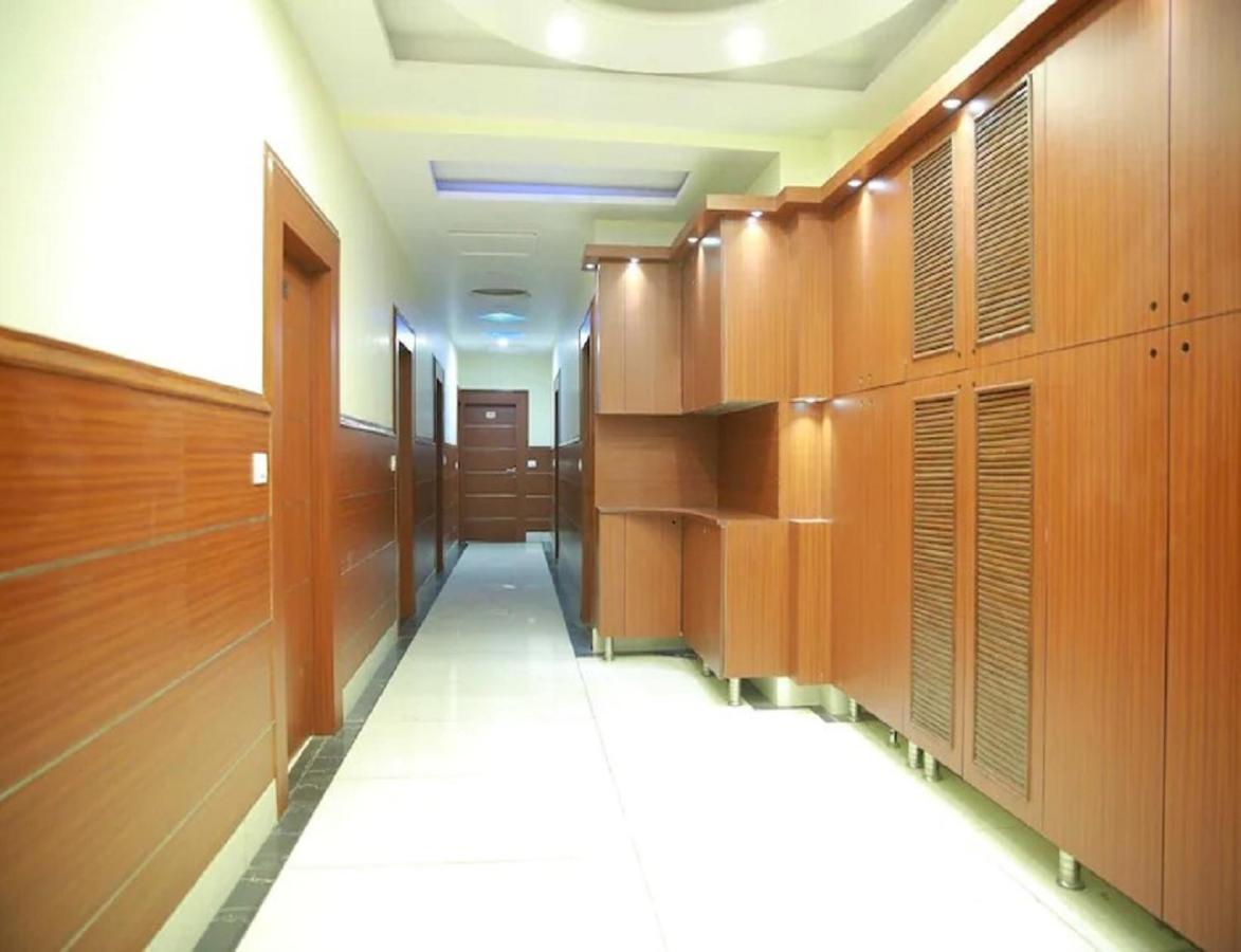 Hotel Kings, Rohtak Zewnętrze zdjęcie