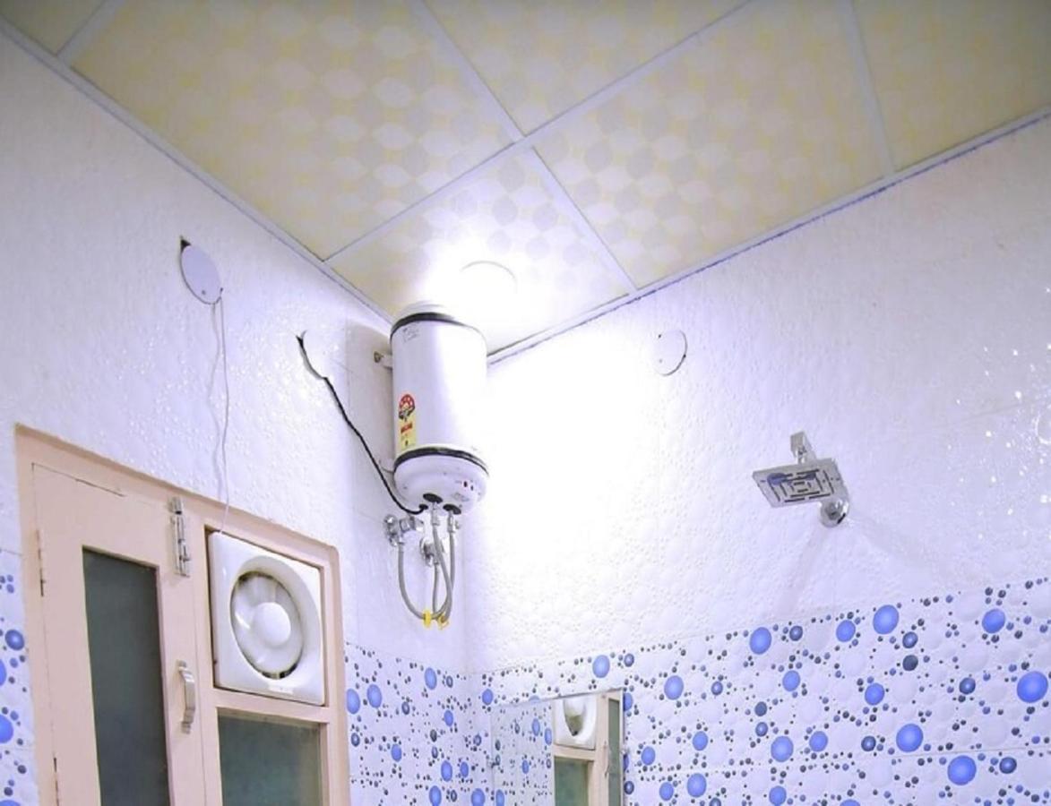 Hotel Kings, Rohtak Zewnętrze zdjęcie