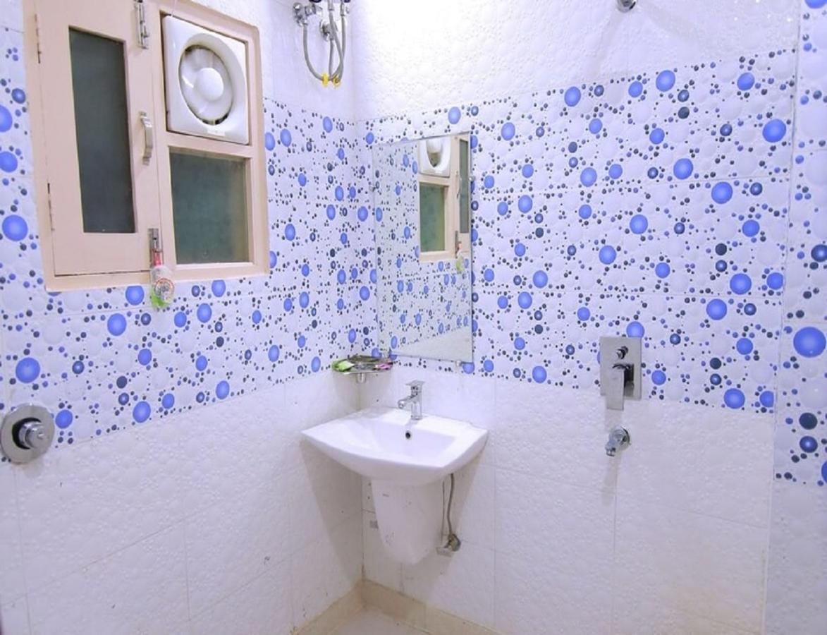 Hotel Kings, Rohtak Zewnętrze zdjęcie